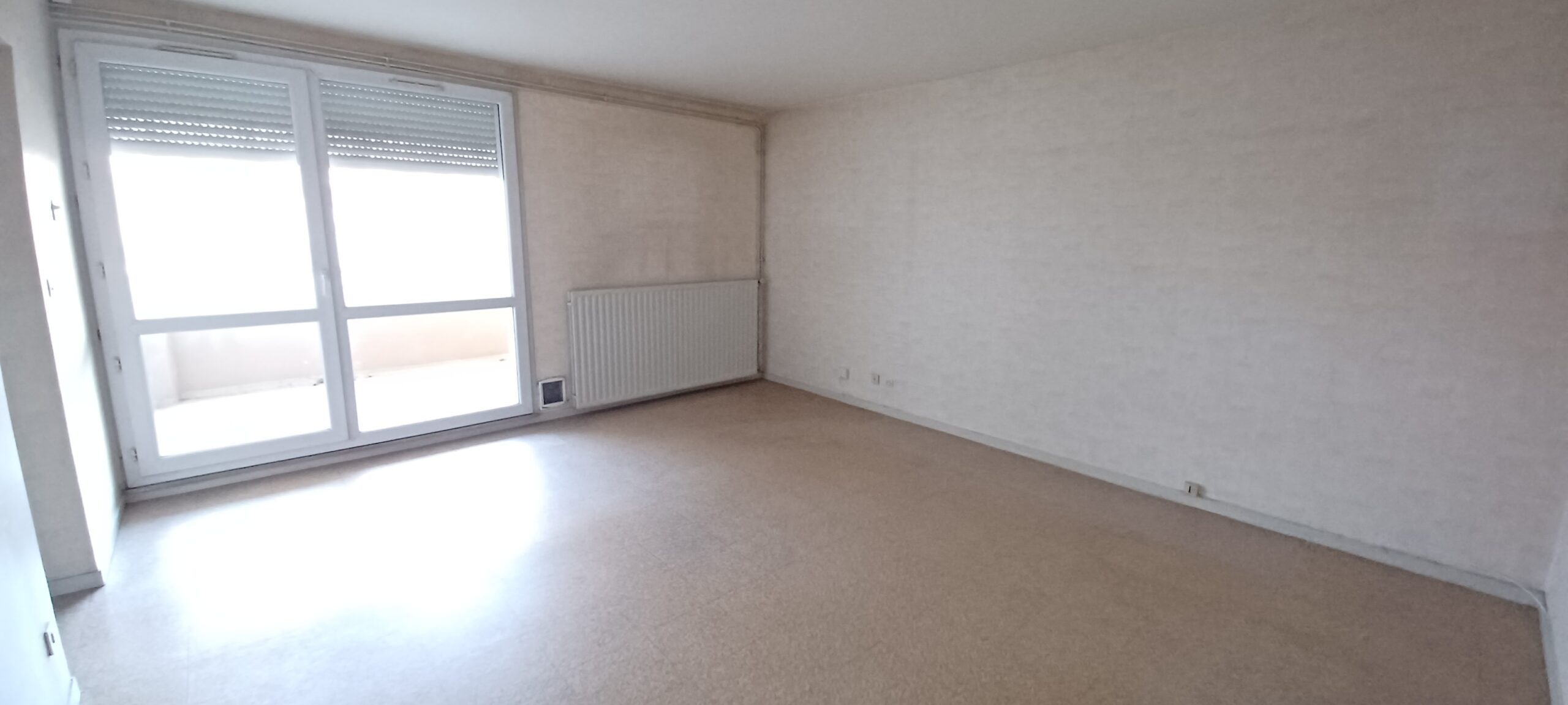 VILLENEUVE LES SALINES - 51 RUE JULES DALOU - LA ROCHELLE - APPARTEMENT LOGT 8 - T3 - 1er ETAGE